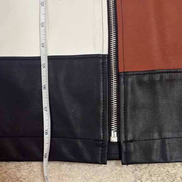 NWT Colorblock Mod PLeather Skirt - Picture 9 of 9